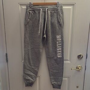 Hollister Men's Joggers in Heather Gray